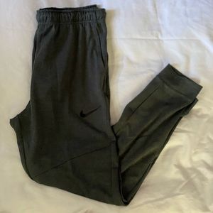 NWT Sz Large Mens Nike Pants